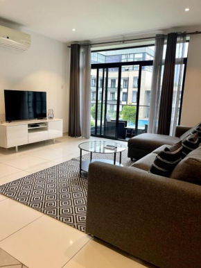 Luxurious 2 bed Overlooking Stunning Courtyard